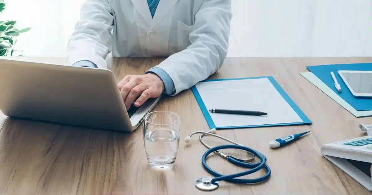 SEO de conteúdo: como o blog médico atrai pacientes em 2025.